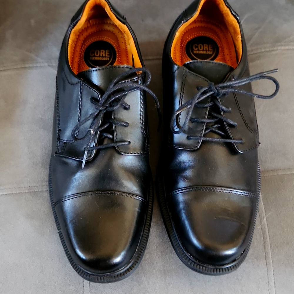 Croft and Barrow Size 8 black dress shoes